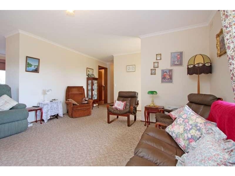 29 Kolinda Cres, Rosebud West VIC 3940