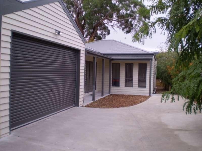 2/21 Lawson Cres, Rosebud VIC 3939