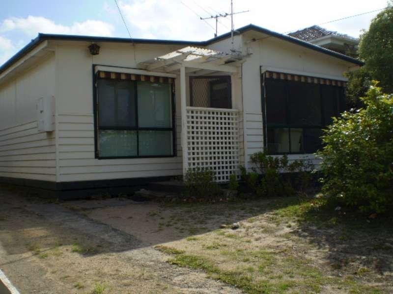 58 Fourth Ave, Rosebud VIC 3939