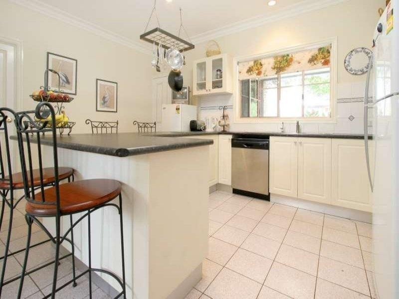 4 Fielding Rd, Rosebud West VIC 3940