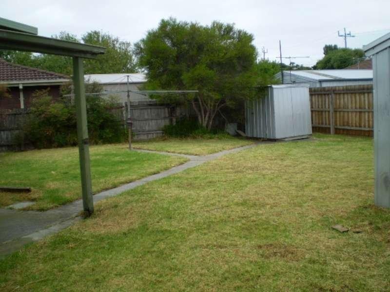 81 Alma St, Tootgarook VIC 3941