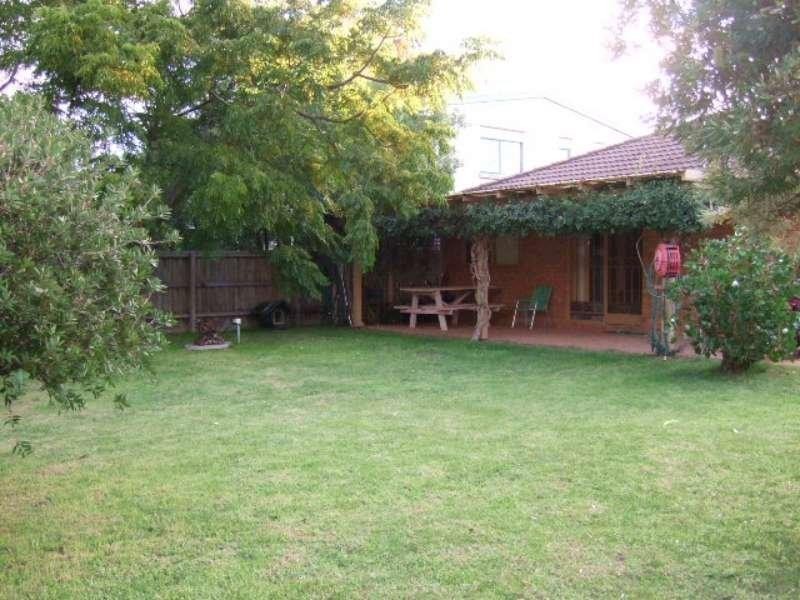 17 Tern Ave, Rosebud West VIC 3940