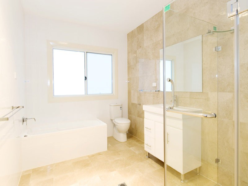 18a Kanoona Avenue, St Ives NSW 2075