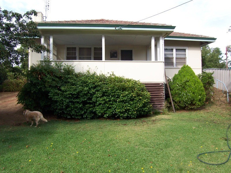 39 Railway Pde, Boyup Brook WA 6244