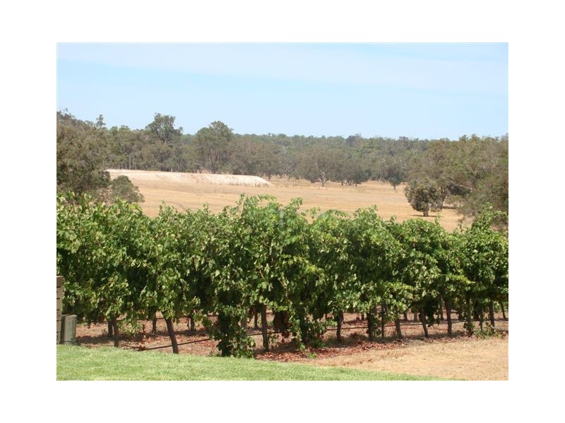 4 Gommes Lane, Yornup WA 6256