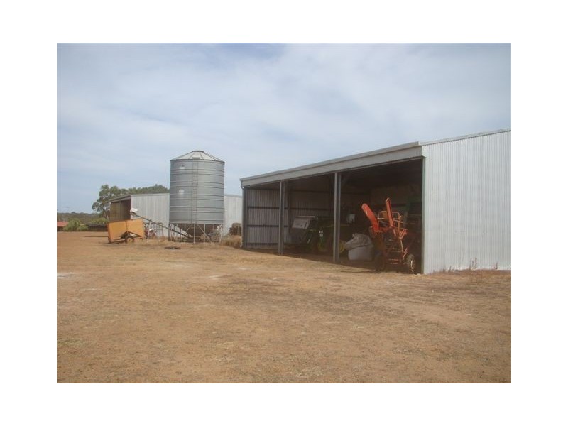 4 Gommes Lane, Yornup WA 6256