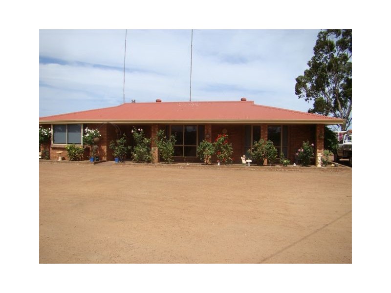 4 Gommes Lane, Yornup WA 6256