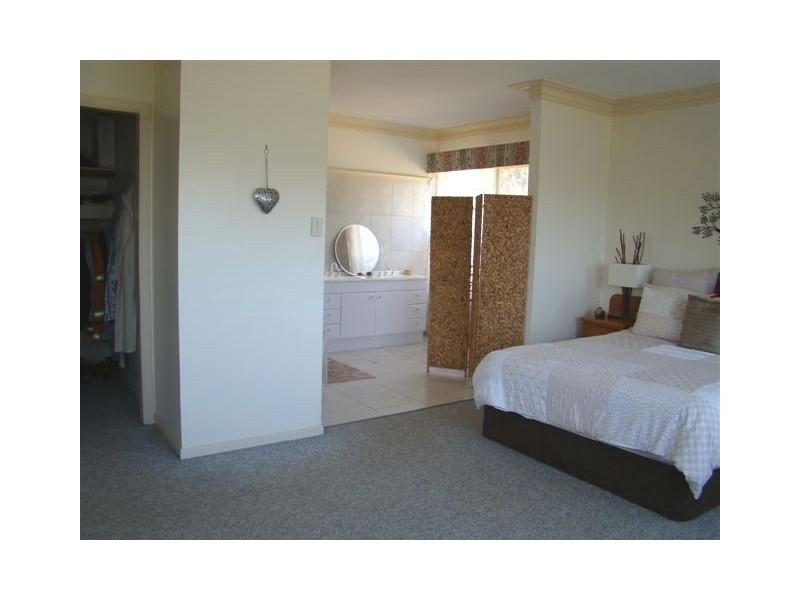 15 Manjin Drive, Balbarrup WA 6258