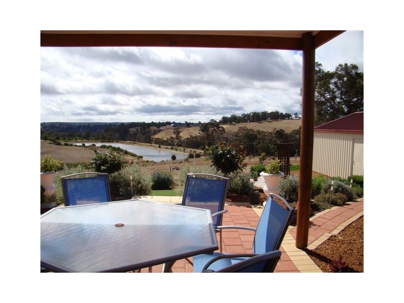 106 Robinia Way, Bridgetown WA 6255