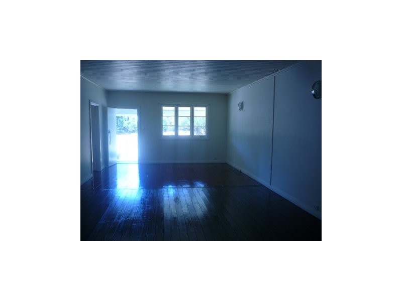 27 Throssell St, North Greenbushes WA 6254