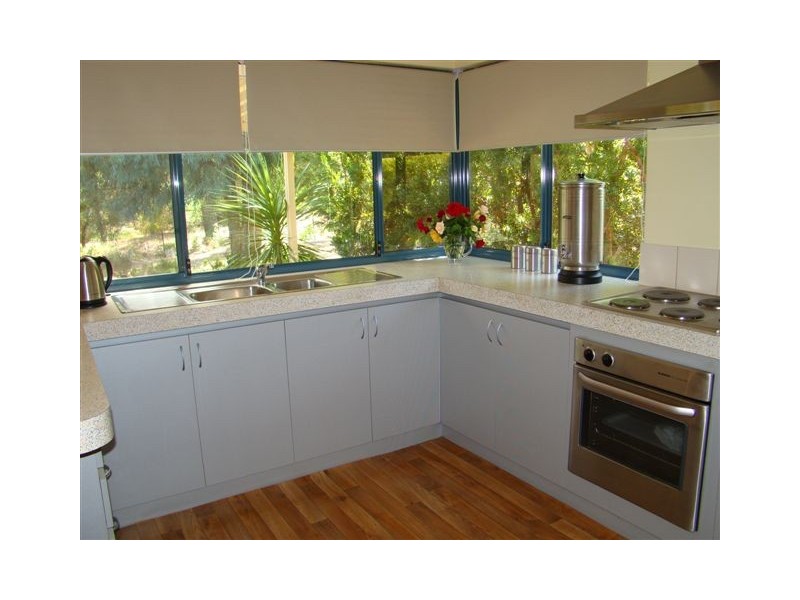 33 Roberts Street, Balingup WA 6253
