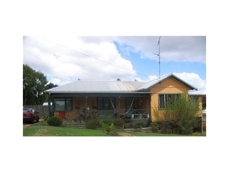 4 Carey Street, Bridgetown WA 6255