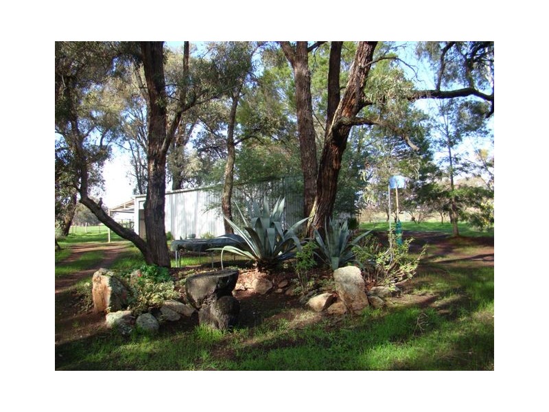 1 Waters Ford Rd, Winnejup WA 6255