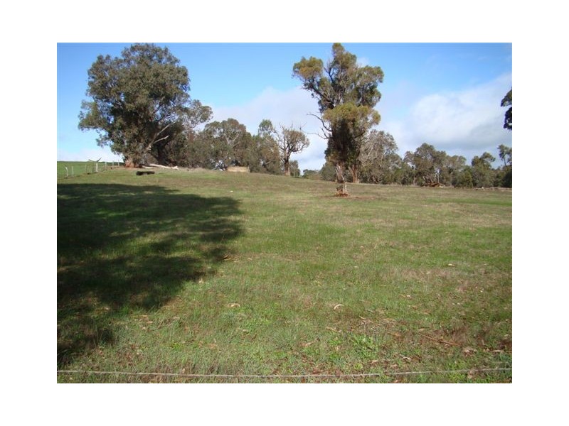 1 Waters Ford Rd, Winnejup WA 6255