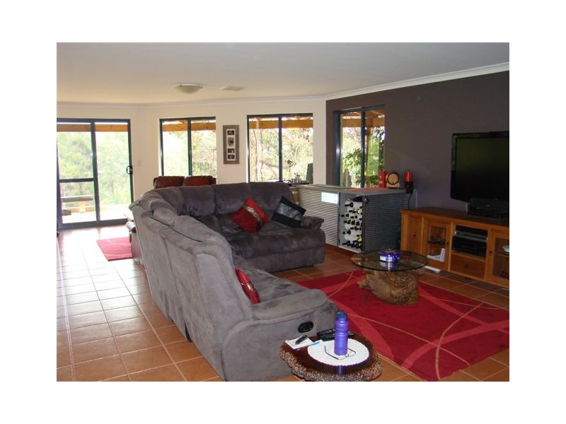 67 Carey Street, Bridgetown WA 6255