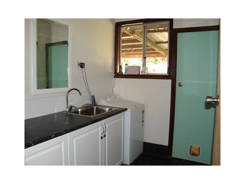 17 Jayes Rd, Hester WA 6255