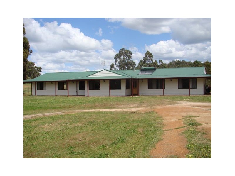 35 Peninsula Road, Bridgetown WA 6255