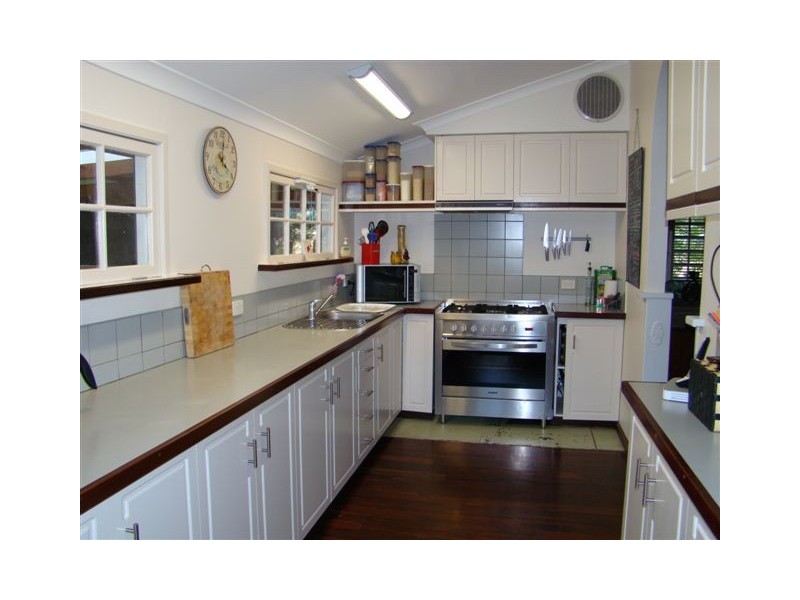 18 Campbell St, Bridgetown WA 6255