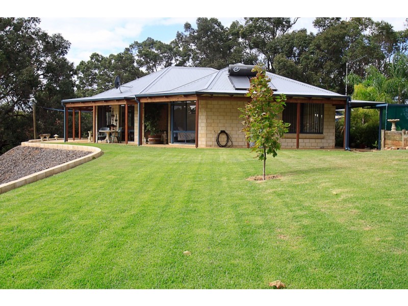 67 Carey St, Bridgetown WA 6255