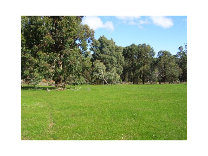 114 James St, Greenbushes WA 6254