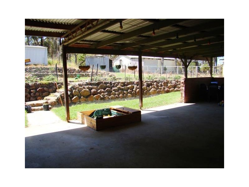 17 Hester Rd, Bridgetown WA 6255