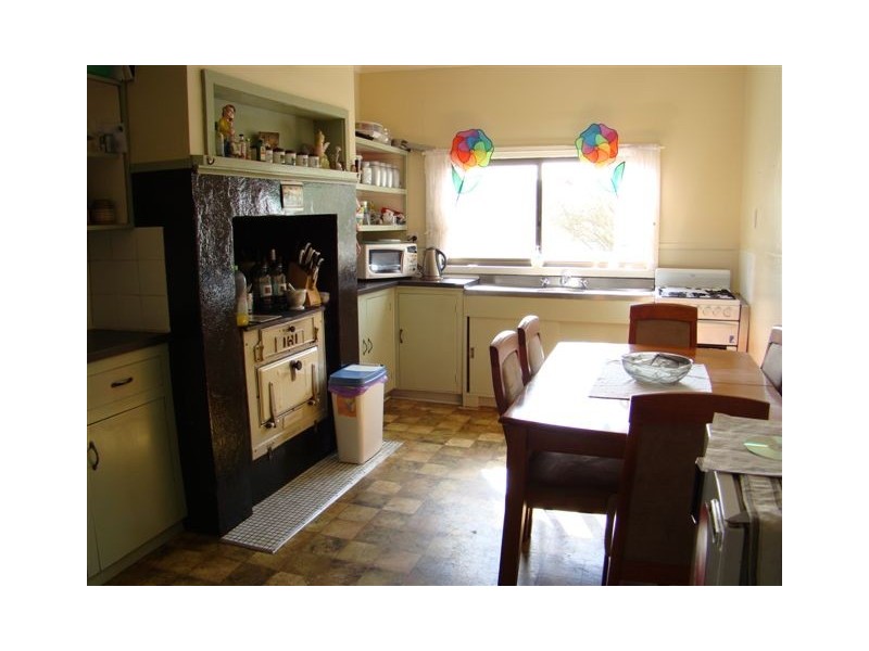 42 Gifford Rd, Bridgetown WA 6255