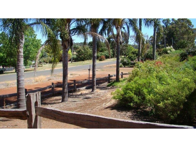 18 Padbury Road, Bridgetown WA 6255