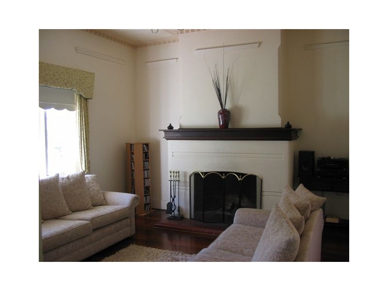 11 McAlinden St, Bridgetown WA 6255