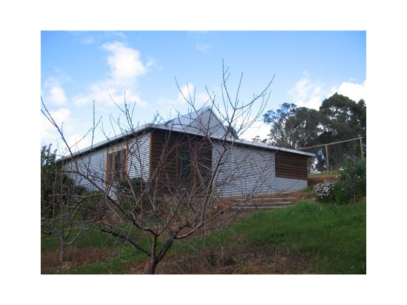 33 Allnutt St, Bridgetown WA 6255
