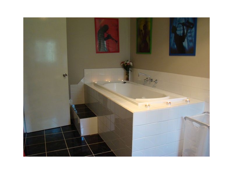 56 Williams Court, Palgarup WA 6258