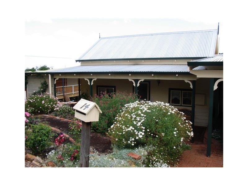 14 Forrest Street, Bridgetown WA 6255