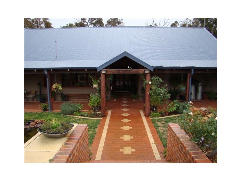 18 Weslington Road, Balingup WA 6253