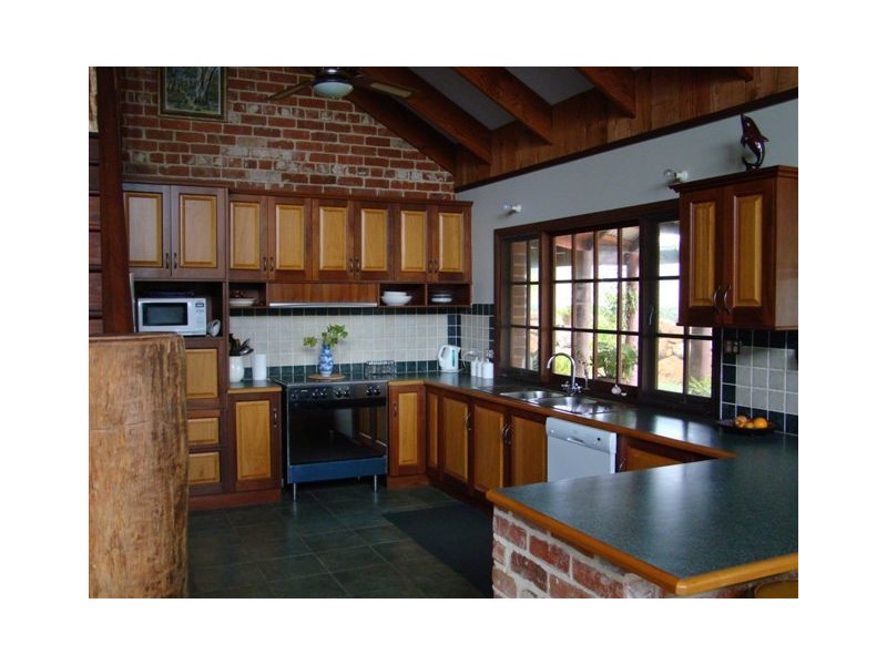 18 Weslington Road, Balingup WA 6253