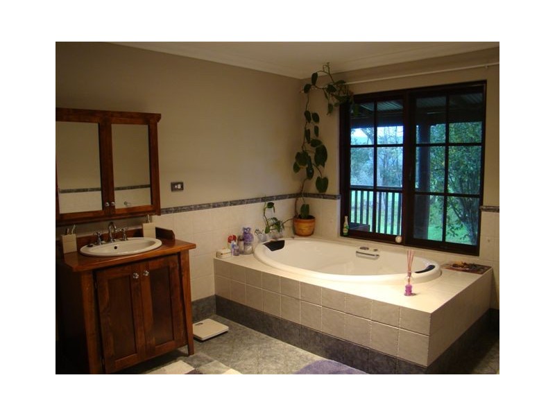 18 Weslington Road, Balingup WA 6253