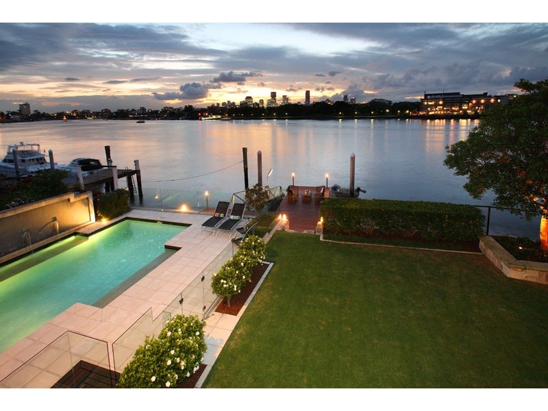 34 Wendell Street, Norman Park QLD 4170