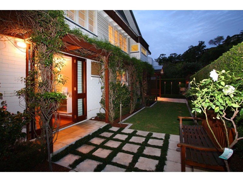 34 Wendell Street, Norman Park QLD 4170