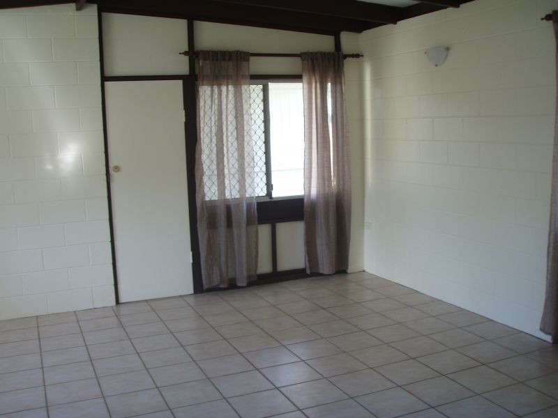 Manoora QLD 4870