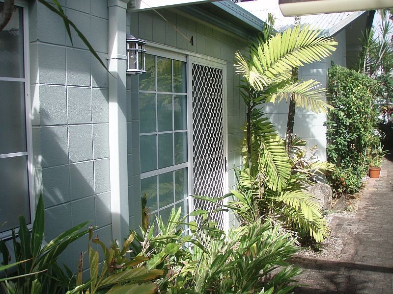 Mooroobool QLD 4870