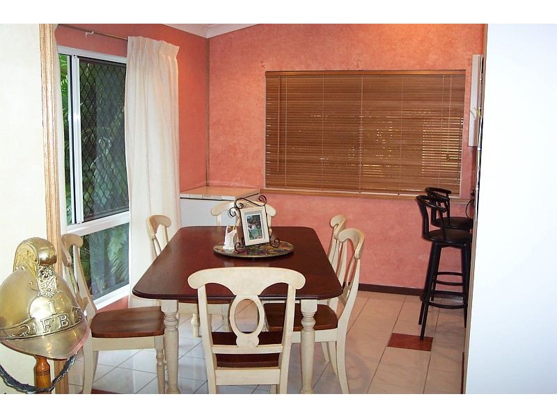 Bentley Park QLD 4869