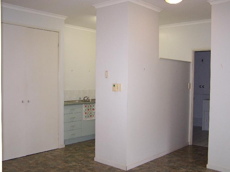 23/4 Hollett Close, Manunda QLD 4870