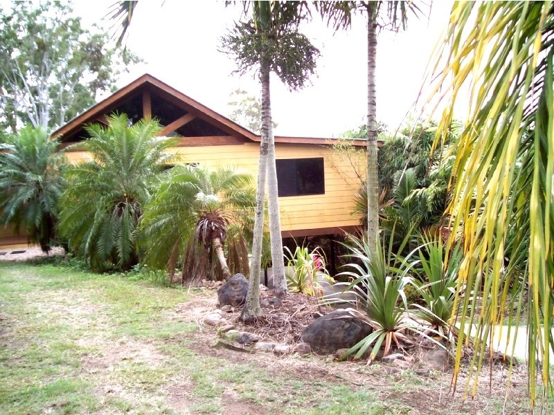 7 Daydream Court, Cannonvale QLD 4802