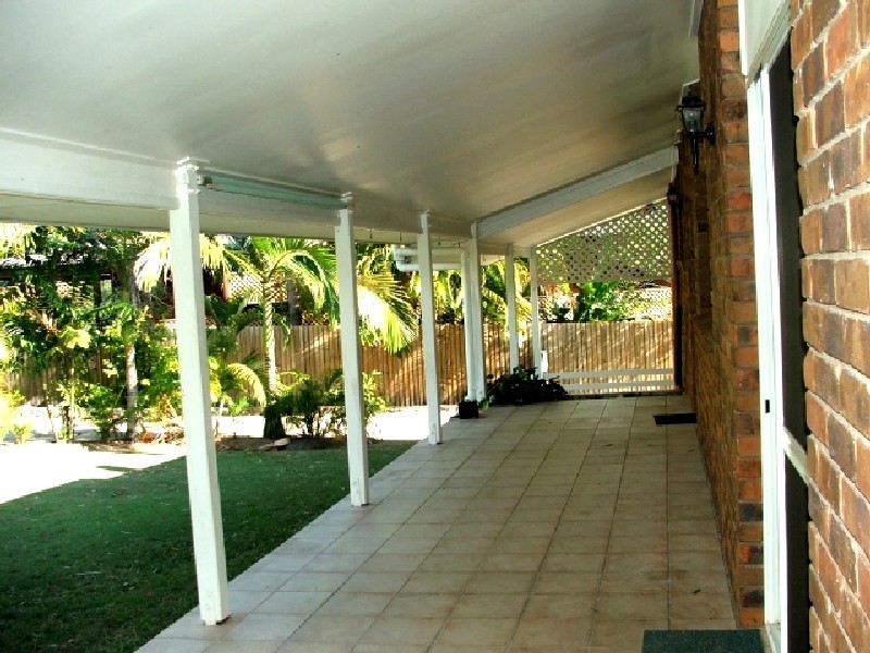 28 Macarthur Drive, Cannonvale QLD 4802