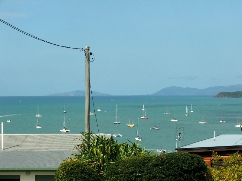 49 Airlie Crescent (Upstairs), Airlie Beach QLD 4802