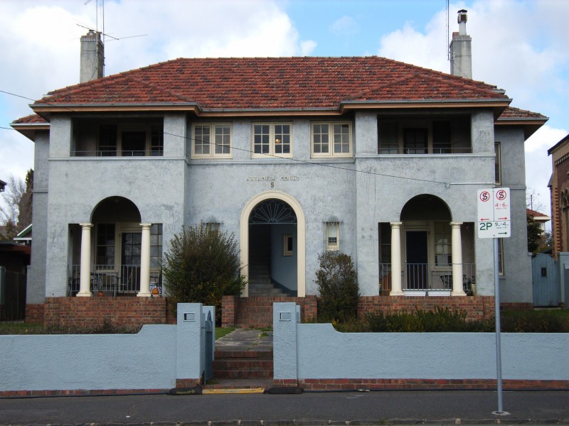 5 Aberdeen Street, Newtown VIC 3220
