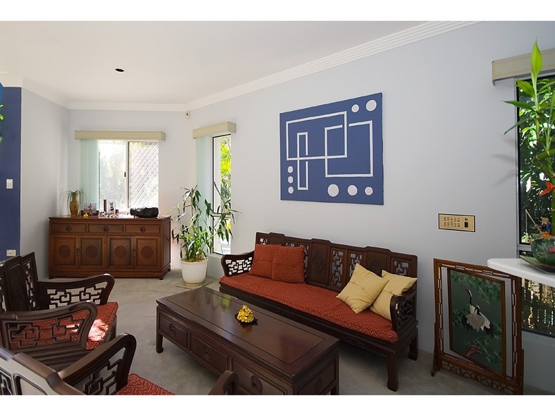 20 woolner place, Mount Ommaney QLD 4074