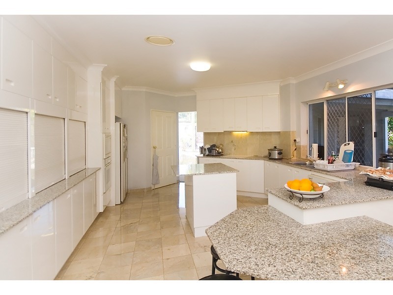 20 woolner place, Mount Ommaney QLD 4074