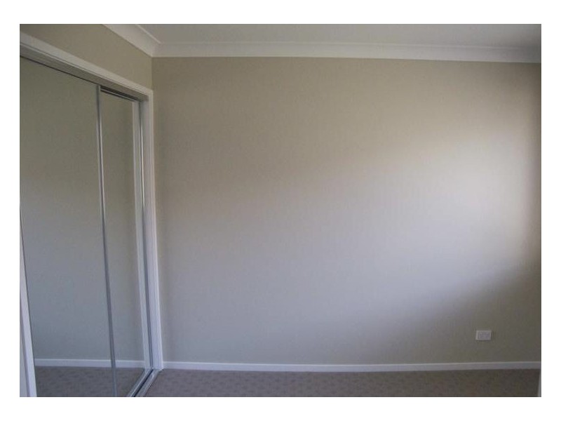 6 Faraday Cr, Pacific Pines QLD 4211