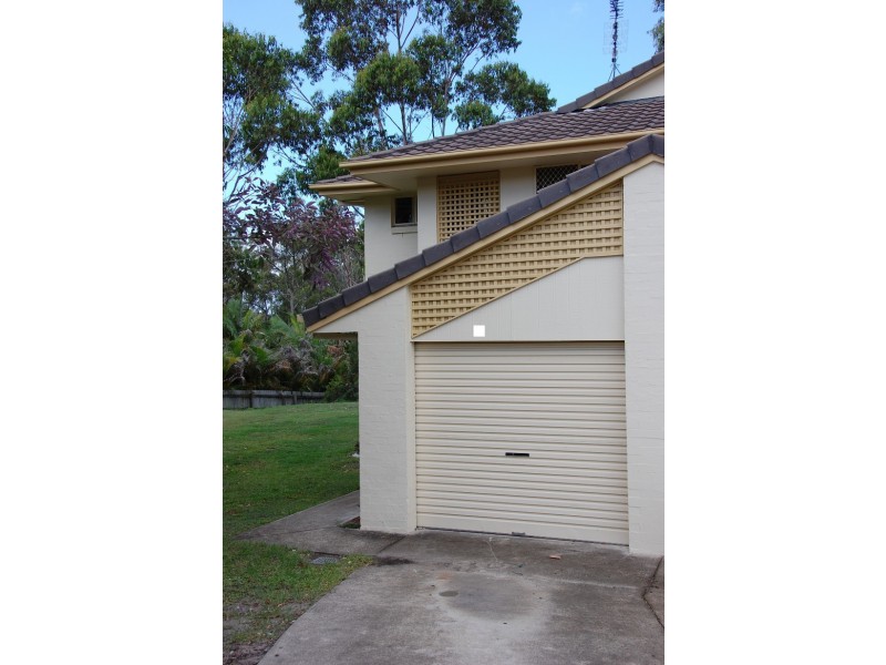 3 Arundel Drive, Arundel QLD 4214