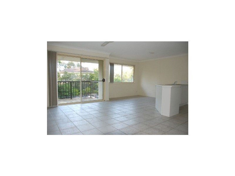 3 Arundel Drive, Arundel QLD 4214