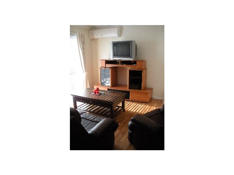 3 Arundel Drive, Arundel QLD 4214